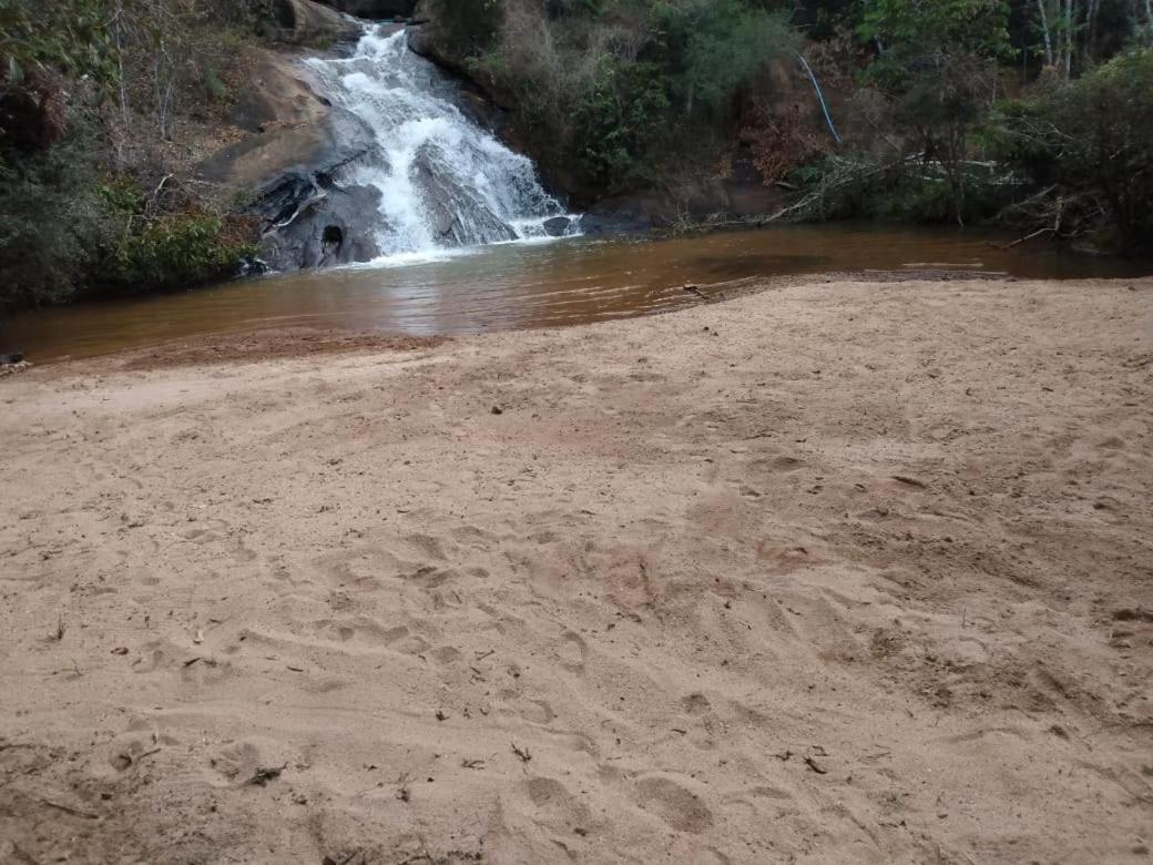 CASA LUXO-água quente-banheira-lareira-cachoeira. Pedra Azul  Exterior foto